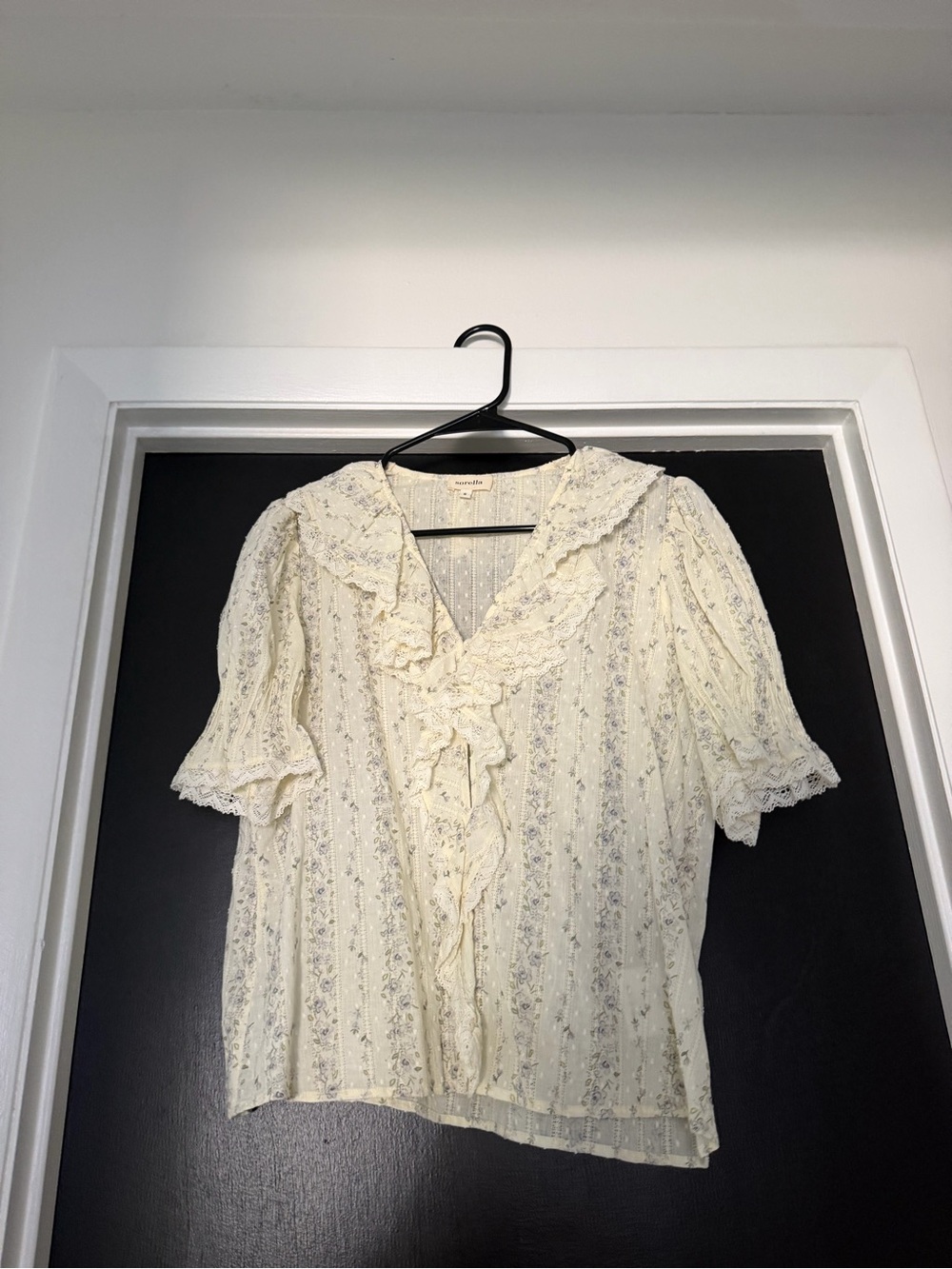 Butter Yellow Lace-Trim Ruffle Short-Sleeve Blouse